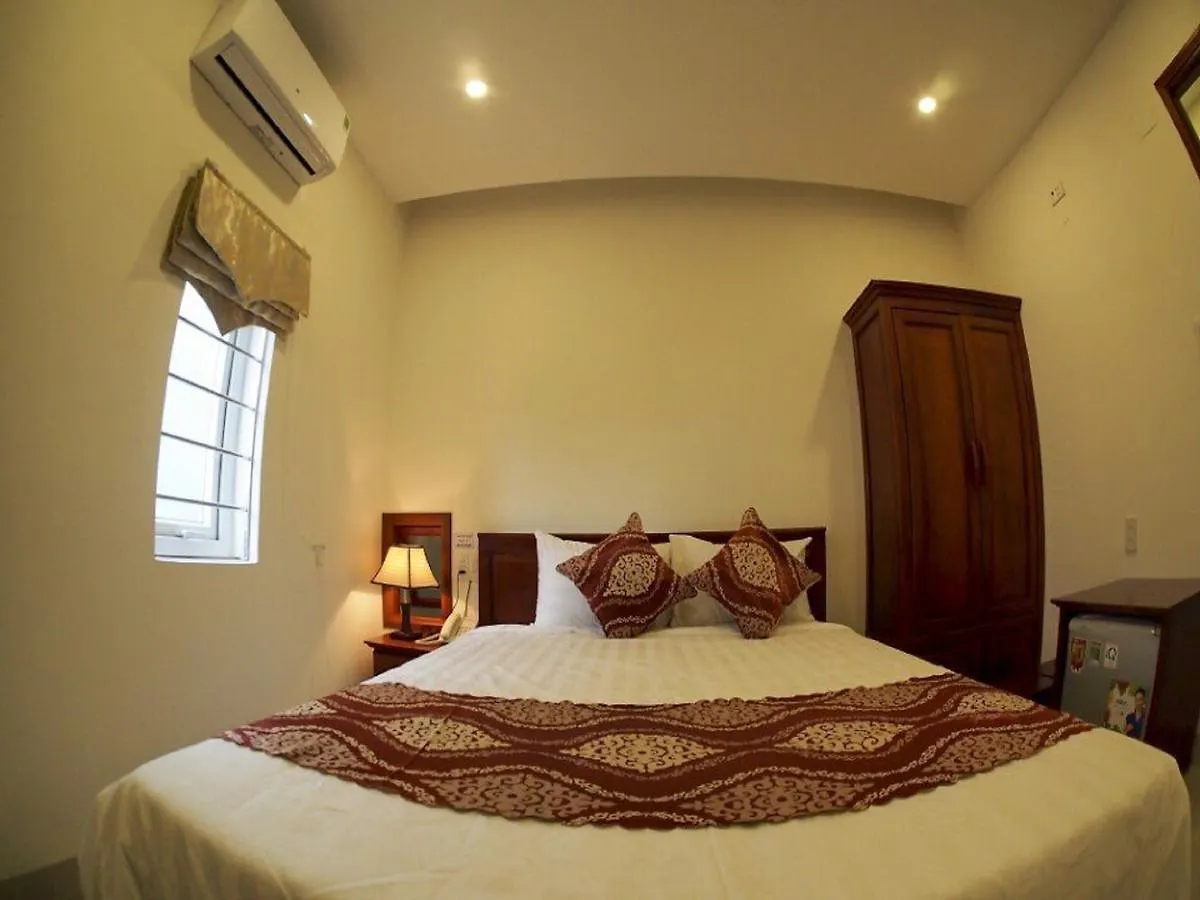 Hung Thu Hotel Da Nang 0*,  Vietnam